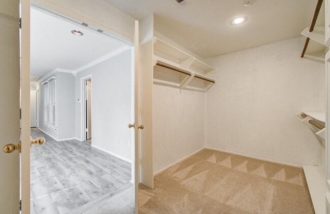 Building Photo - 12625 Memorial Dr