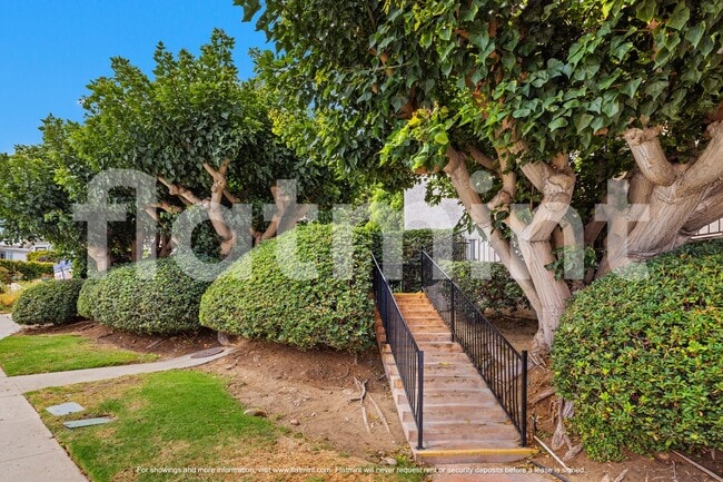 Building Photo - 3903 California St