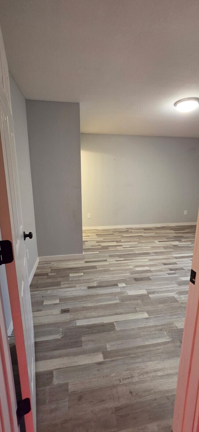 Building Photo - 1st Street