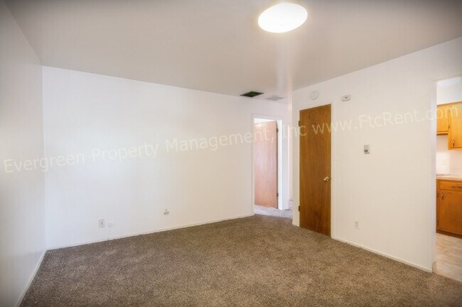 Building Photo - 1101 Emigh St