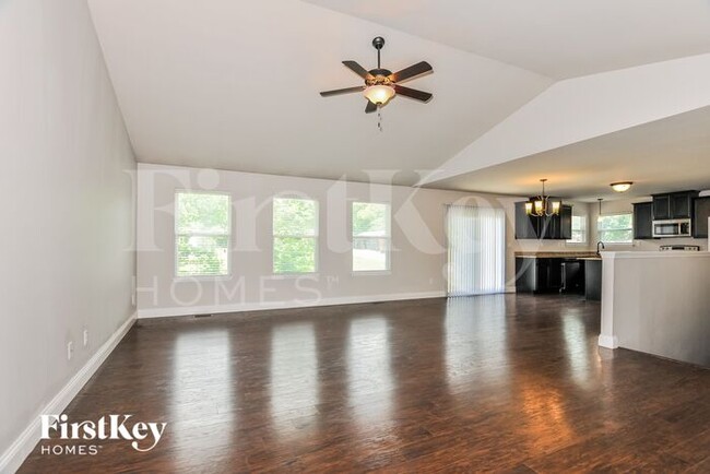 Building Photo - 1811 Barclay Trail Dr