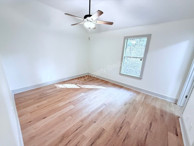 Building Photo - 2BR/2BA FOR RENT