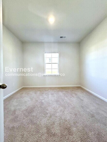 Building Photo - 152 Lulu Ln