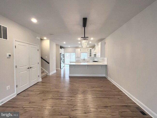 Building Photo - 1286 Orchid Rd