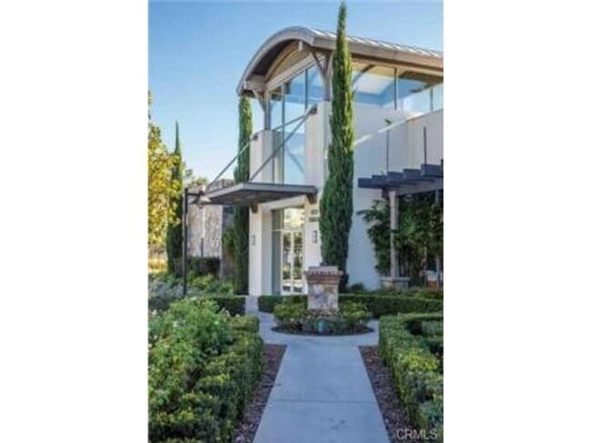 Building Photo - Executive 2-Bedroom Condo in the Prestigious South Bay 360 Community