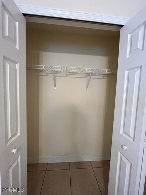 Building Photo - 3022 SE Santa Barbara Pl