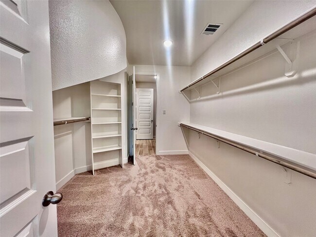 Building Photo - 1139 Beals Crk St
