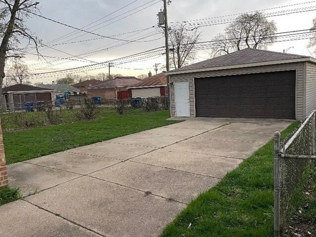 Building Photo - 12723 S Justine St