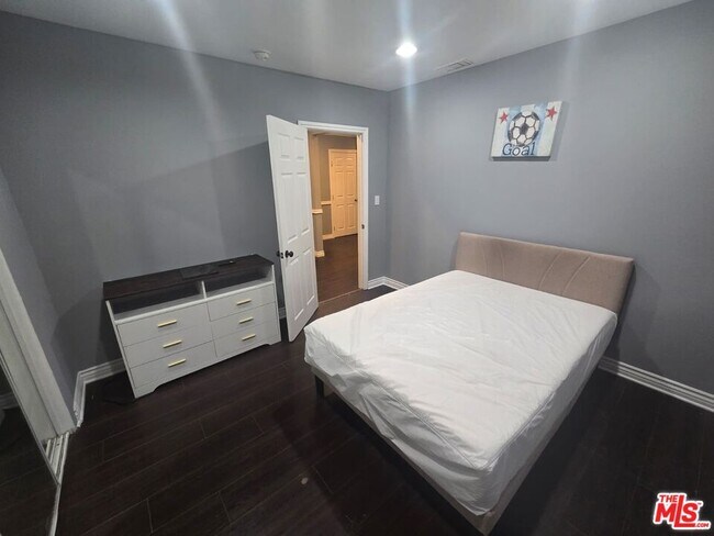 Building Photo - 19150 Topham St