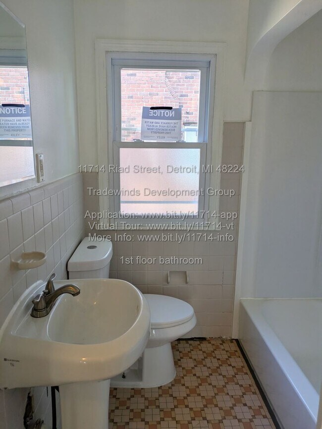 Building Photo - 11714 Riad St