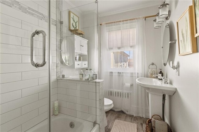 Building Photo - 35 Hall Ave