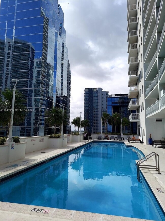 Building Photo - 1200 Brickell Bay Dr