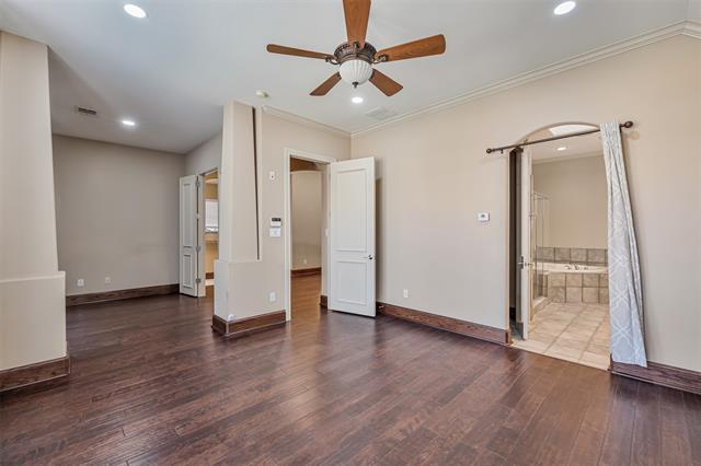 Building Photo - 1049 Lakeridge Dr