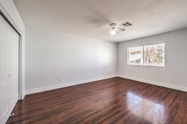 Building Photo - 3743 Lone Mesa Dr
