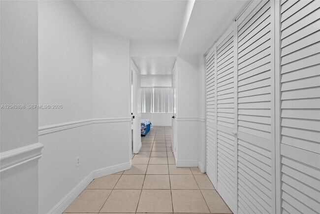 Building Photo - 1780 NE 191st St