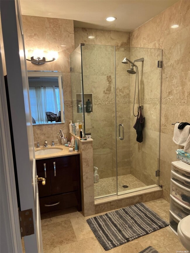 Building Photo - 260 Central Ave