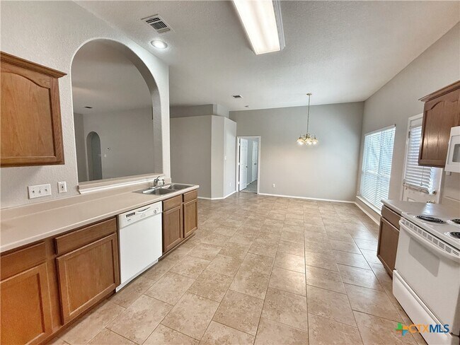 Building Photo - 2254 Hidden Meadow