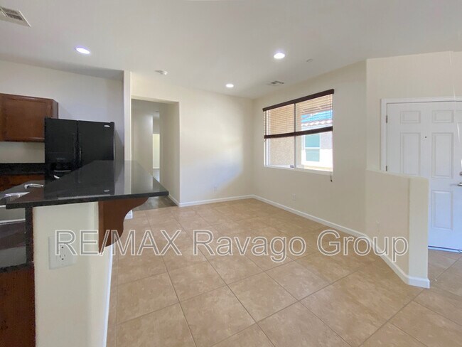 Building Photo - 1000 Aspen Cliff Dr