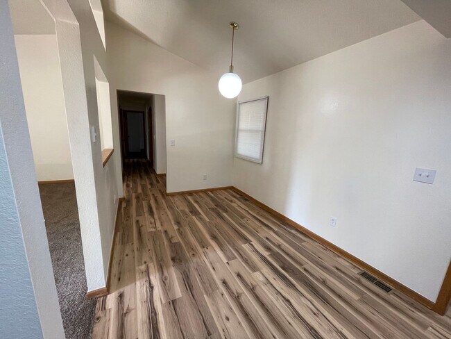 Building Photo - 2315 43rd Ave Ct