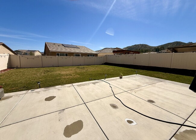 Building Photo - 32100 Prairie Crossing Dr