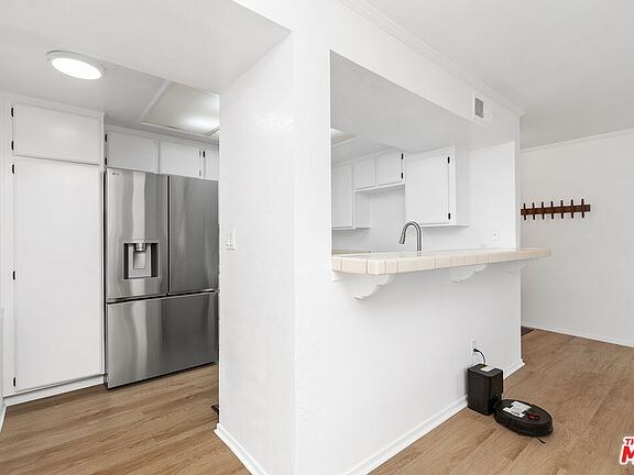 Building Photo - 3544 S Centinela Ave