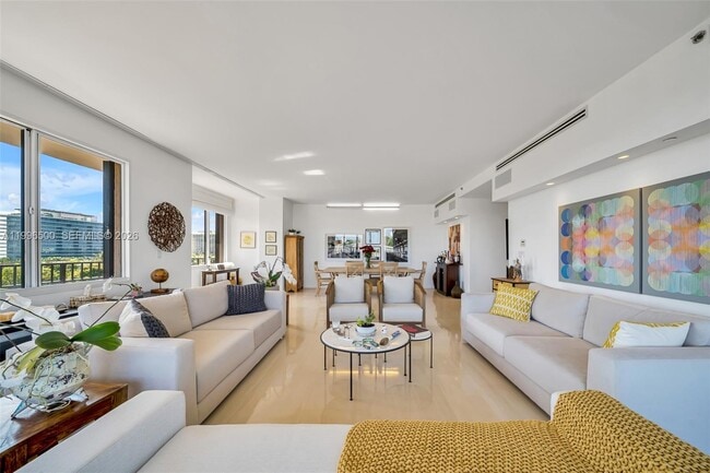 Building Photo - 151 Crandon Blvd