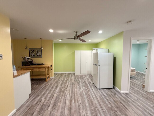 Building Photo - 326 Riverside Ave