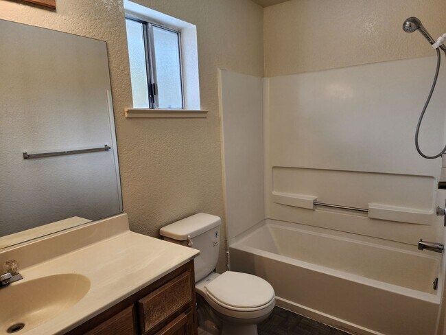 Building Photo - Kimmerling1401 Way