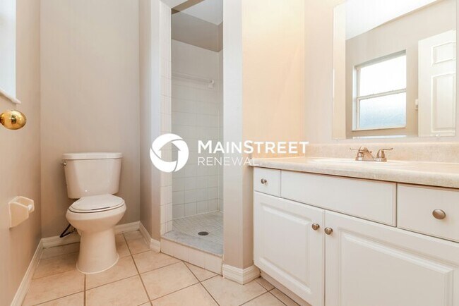 Building Photo - 3 Bedroom Pet-Friendly Home in St Petersburg, FL with Main Street Renewal