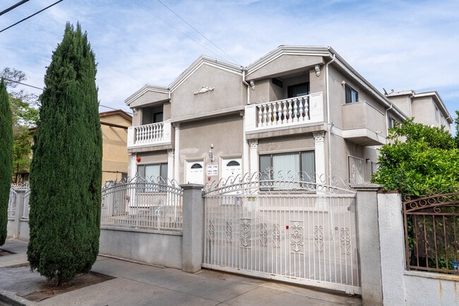 Building Photo - 1758 N Alexandria Ave