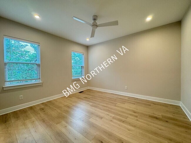 Building Photo - 1021 S Taylor Ct