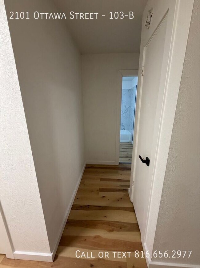 Building Photo - 2101 Ottawa St