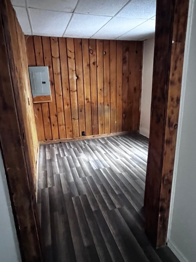 Building Photo - Railroad Street_12