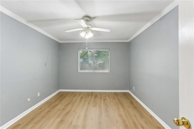 Building Photo - 91 Rumson Rd NE