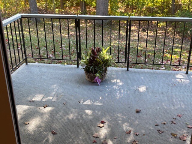 Building Photo - 188 Long Hill Dr