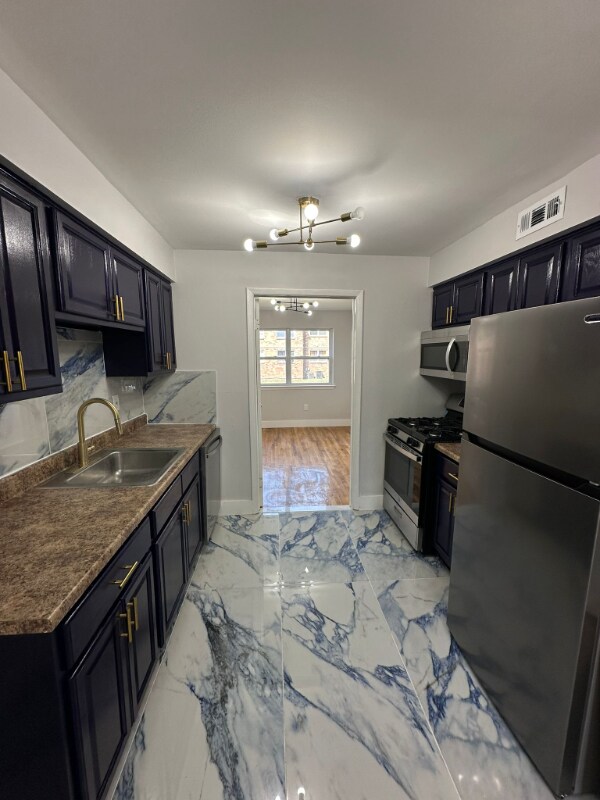 Building Photo - 1903 Country Ln