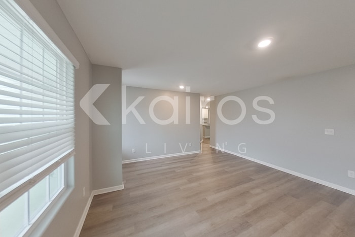 Building Photo - 35 E Luminous Way