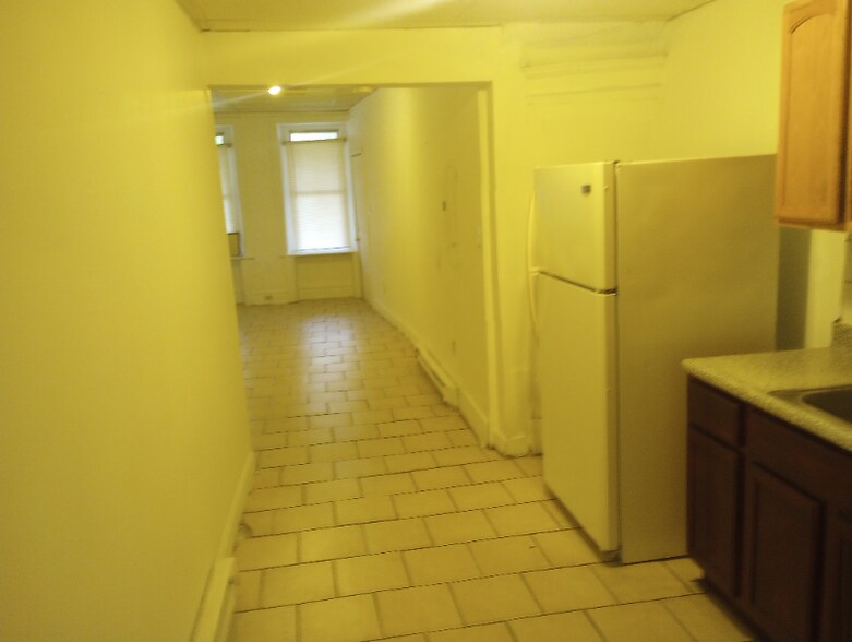 Building Photo - 31xx W Euclid Ave