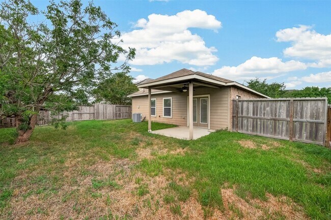 Building Photo - 22023 Westerpine Ln