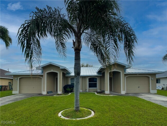 Building Photo - 1417 SE 8th Ave