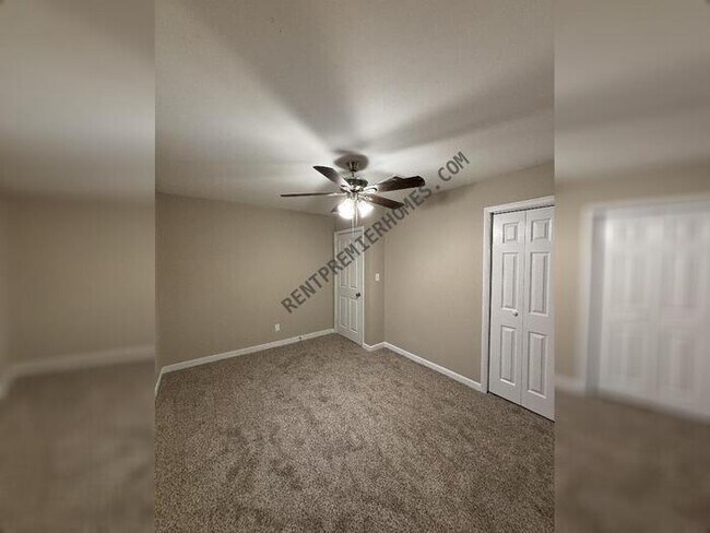 Building Photo - 607 S Jackson St