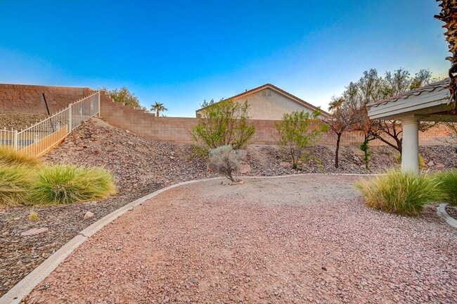 Building Photo - Great Calico Ridge Home