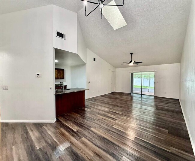 Building Photo - 1317 Coolridge Dr