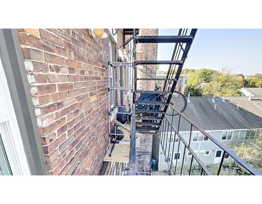 Building Photo - 306 Dudley St