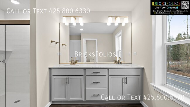 Building Photo - 5165 83rd Ave NE