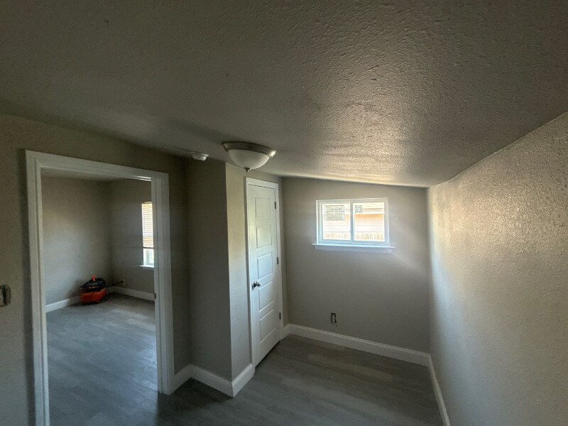 Building Photo - 506 NE 37th St