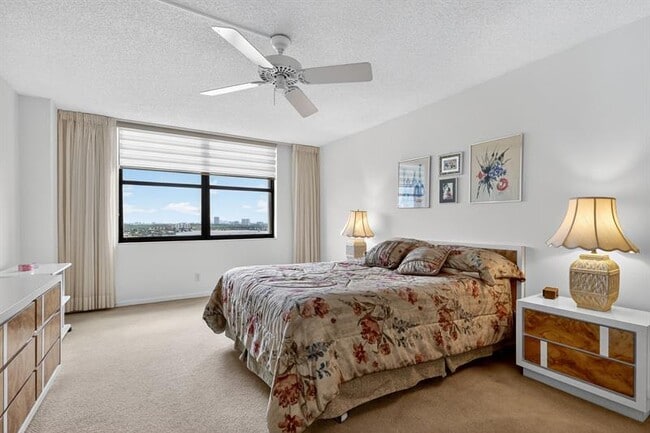 Building Photo - 18151 NE 31st Ct