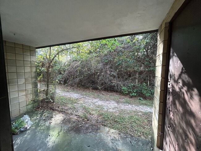 Building Photo - Longleaf 2/2 loft with bonus room-all new ...
