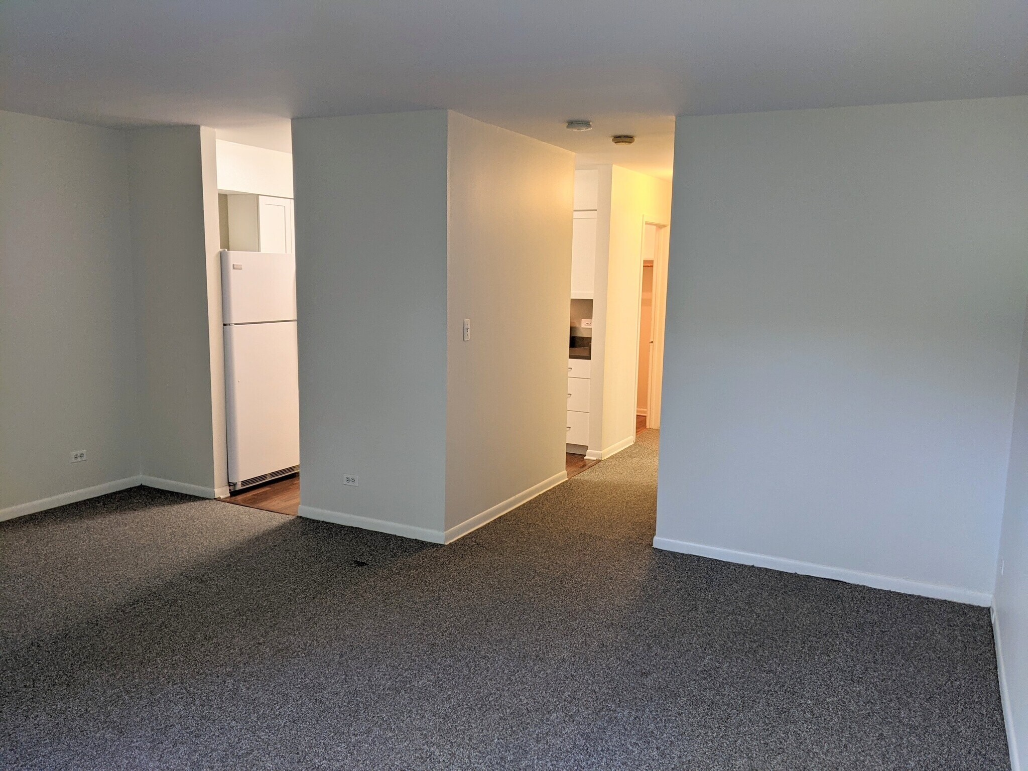 Building Photo - 800 Custer Ave