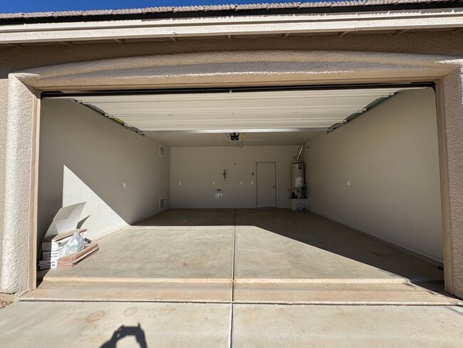 Building Photo - 4BR/2.5BA/2CG, 2057 sq.ft. rental with DOG RUN in Sierra Vista, AZ